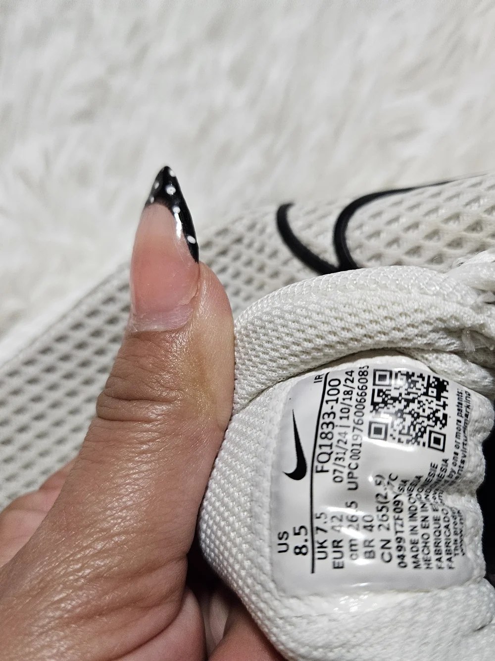 Nike Women's Cream Mesh Sneakers with Black Swoosh